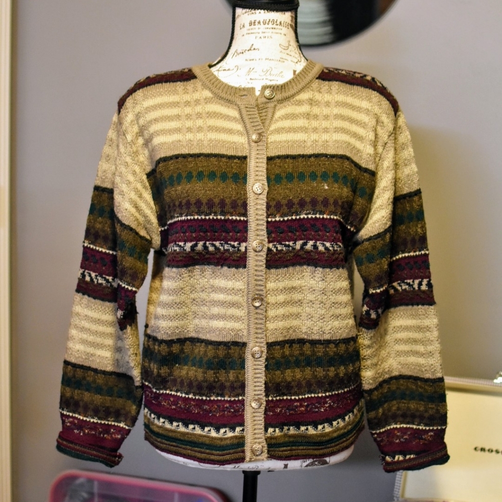 Retro/Vintage Style Dressbarn Cardigan